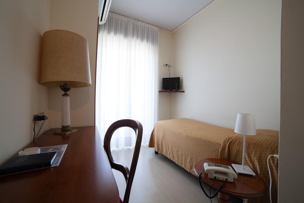 Albergo Miralago Verbania Cameră foto